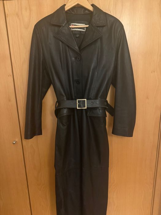 Casaco em pele comprido