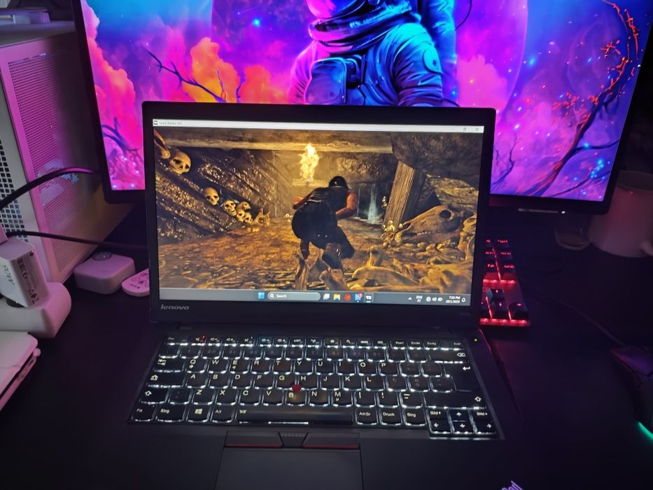 Portáti Gamingl i5 + 8GB + Gráfica 2gb VRAM SSD nvme 256GB
Semi novo c