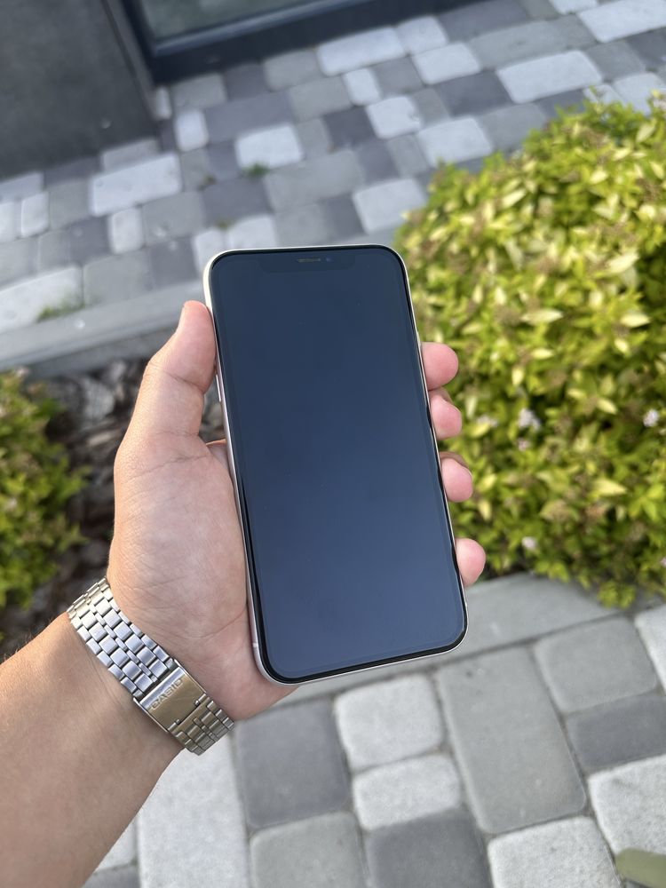 iPhone XR 64 gb White (айфон неверлок)
