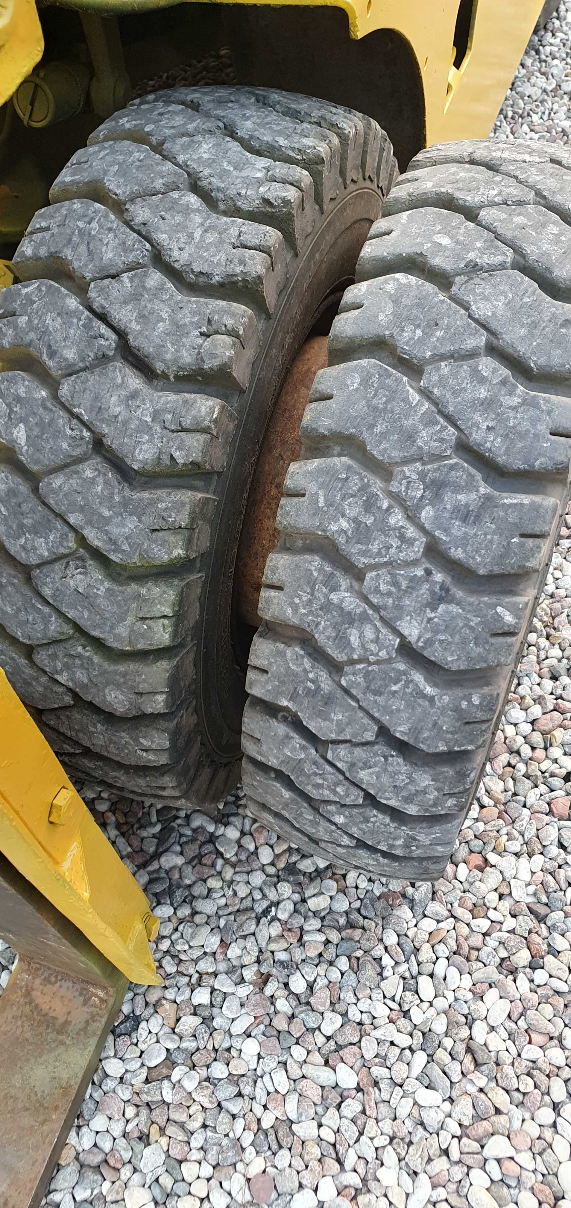 Wózek widłowy KOMATSU FD 25-6 2,5t