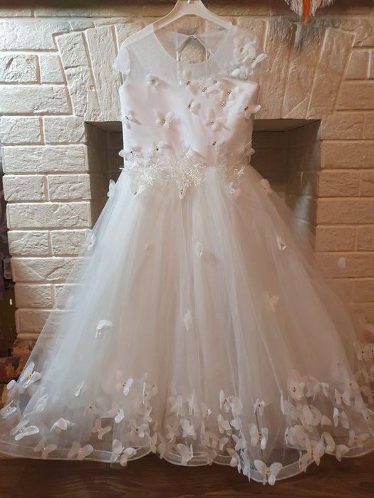 Новорічне платя для дівчинки на 5 років ог 35см талія 32 висота 92см