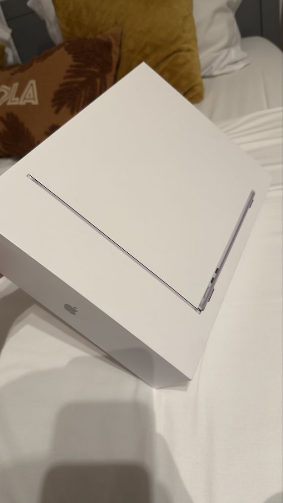 Vendo mcbook lacrado.