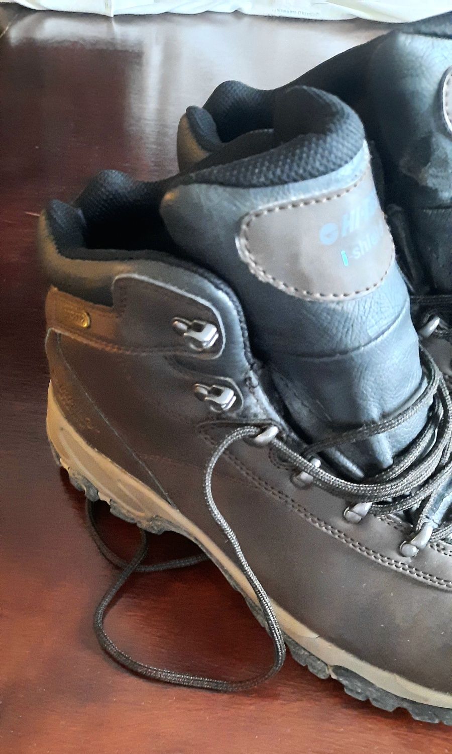 Botas Hi-Tec como novas