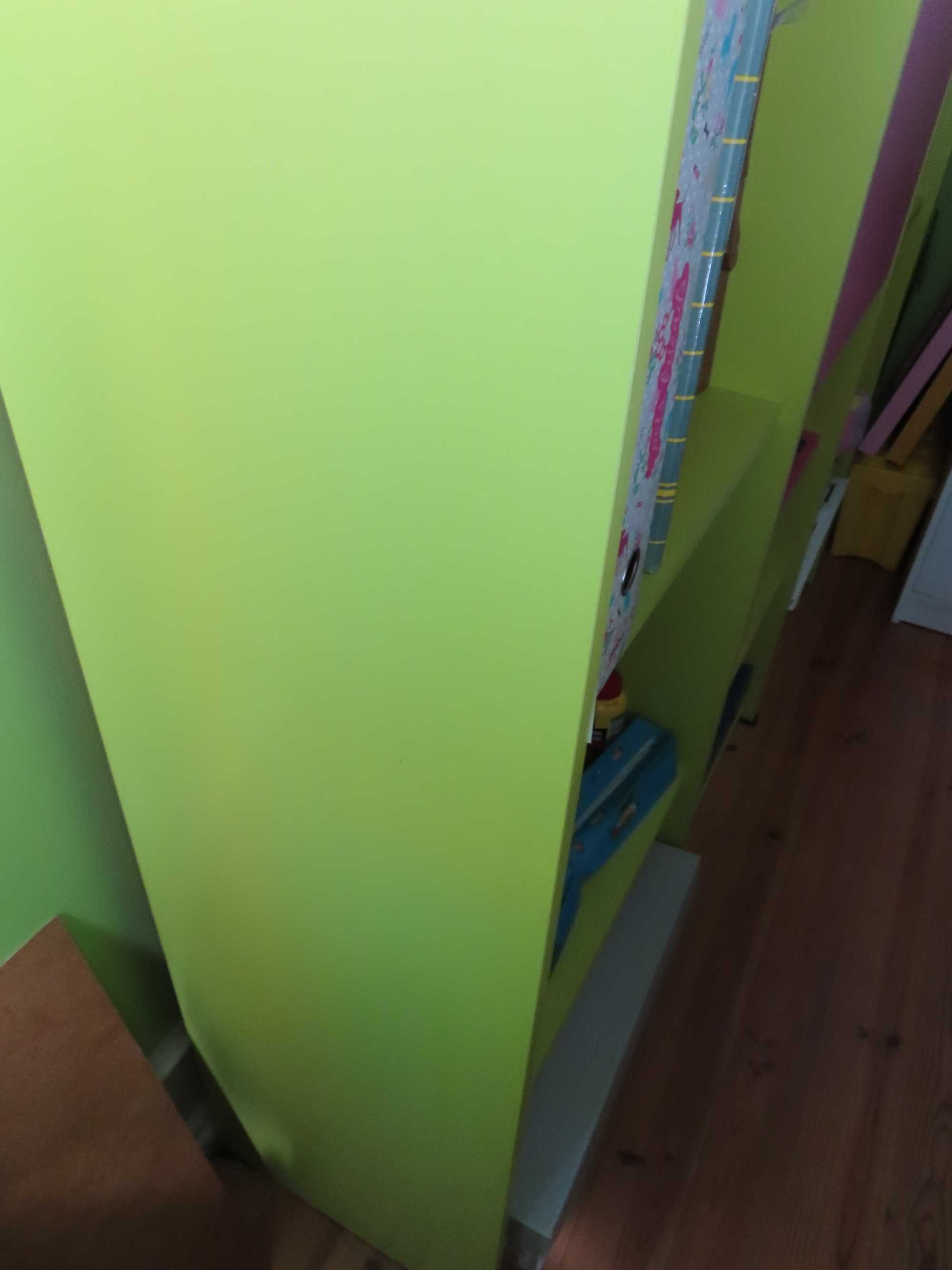 Estante para quarto de criança como nova