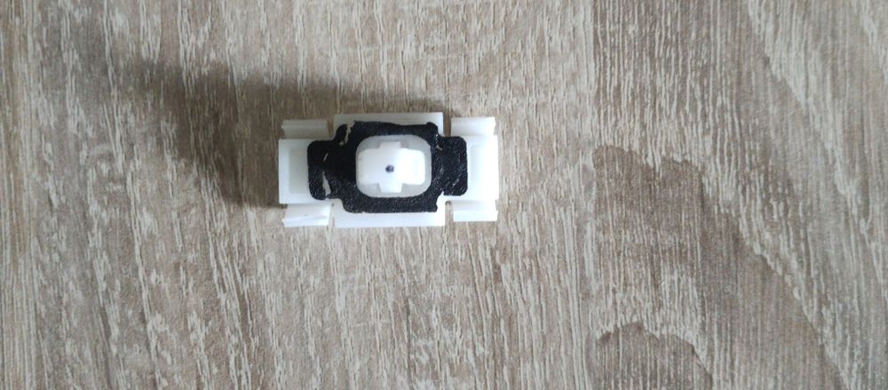 Spinka listwy dachu Peugeot 3008 i 5008