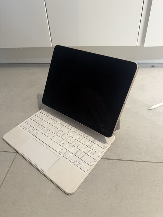 IPAD cellular, orginalna klawiatura i apple pencil