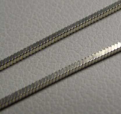 Srebrny łańcuszek linka żyłka  49,5 cm. 0,7 mm.