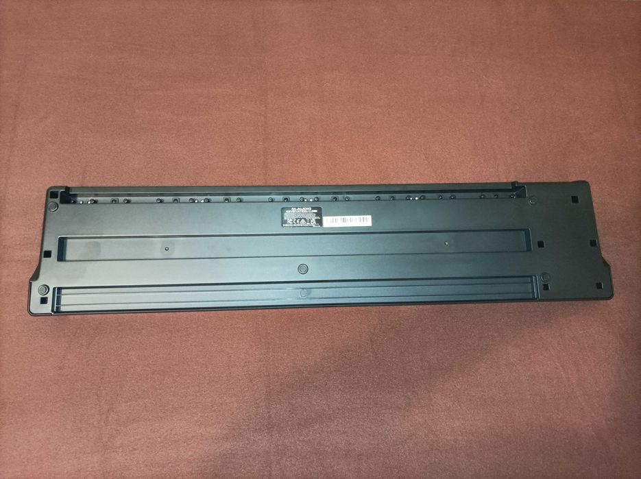 MIDI-клавиатура контроллер M-Audio Keystation 49 MK3 — как новая