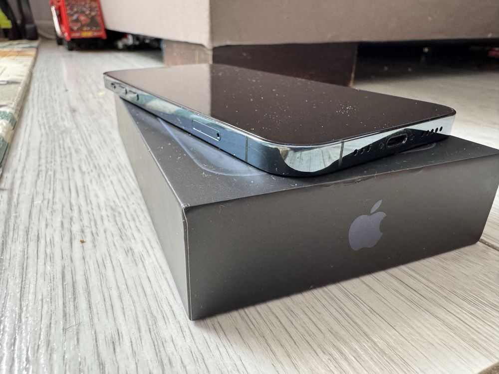 iPhone 12 pro Pacific Blue 128 gb