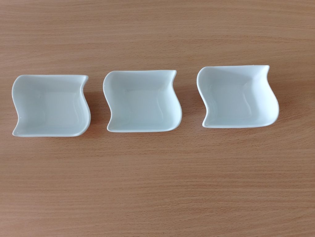 MISECZKI ceramiczne, małe, na przystawki 3 sztuki, białe, miski