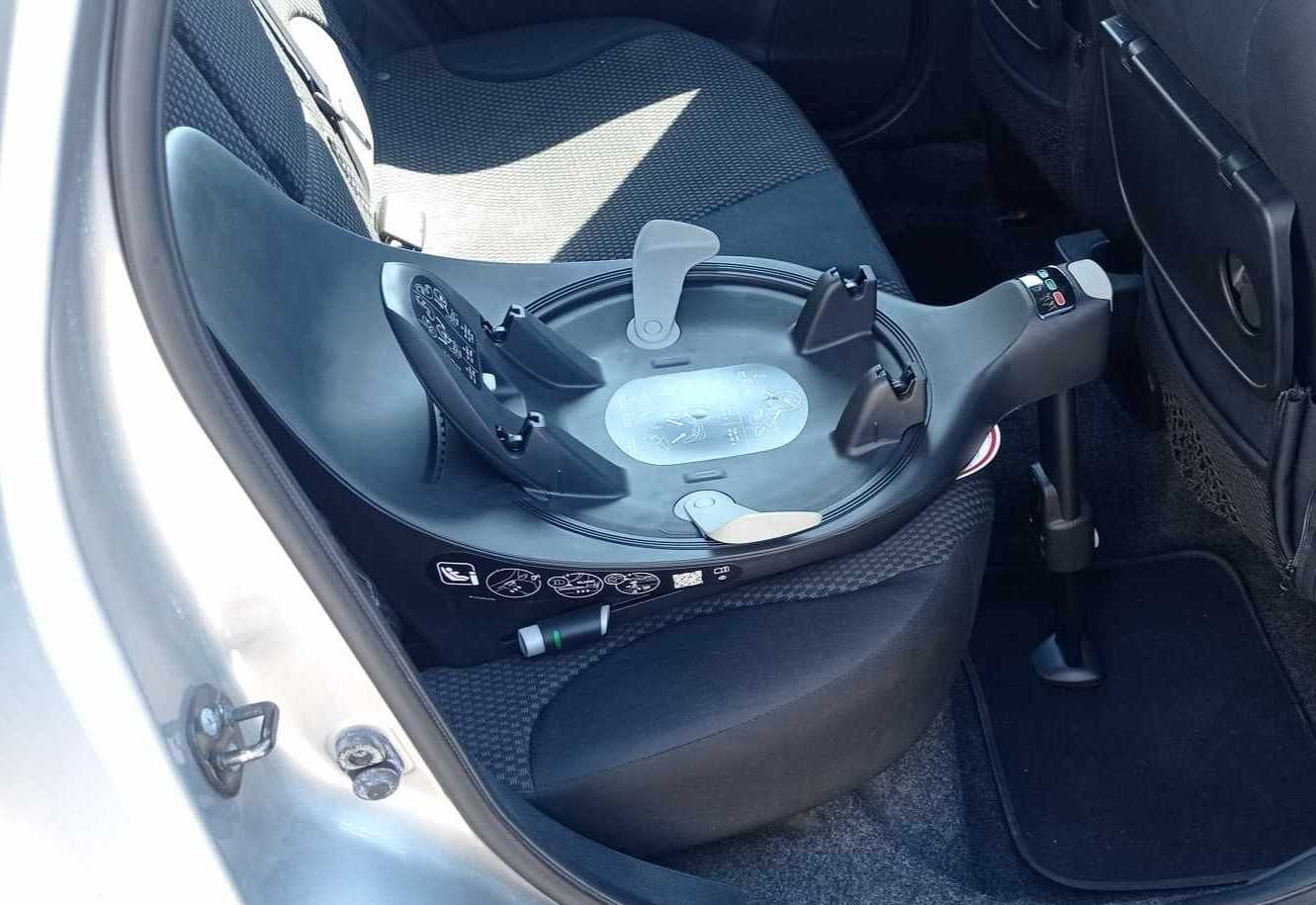 Cybex Cloud T i-size PLUS sepia black+ baza