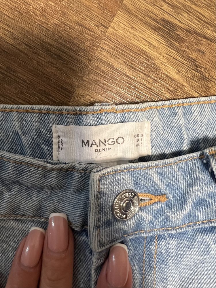 Голубые джинсовые шорты Mango