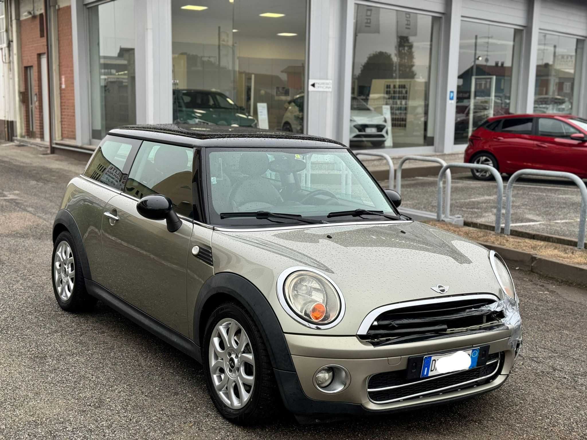 Mini cooper  1.6d Posiadam  inne  auta  z  włoch  całe  i uszkodzone