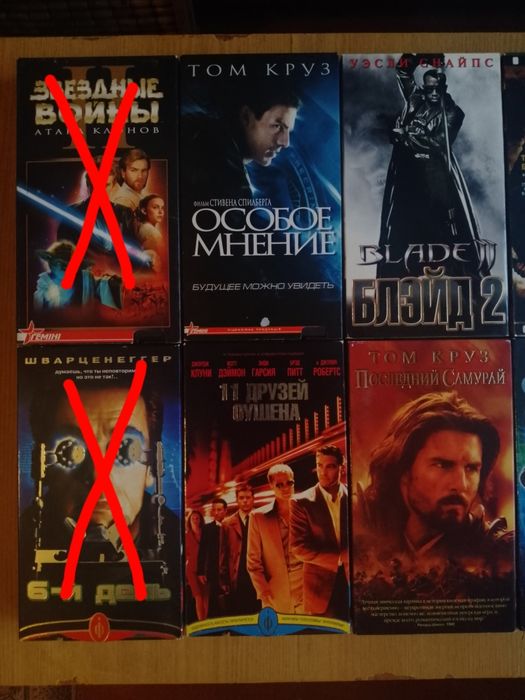 Продаються відеокасети.