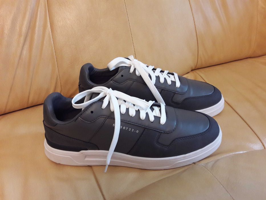 Buty RIVER ISLAND roz. 43(9) wkł. 27,8 cm.