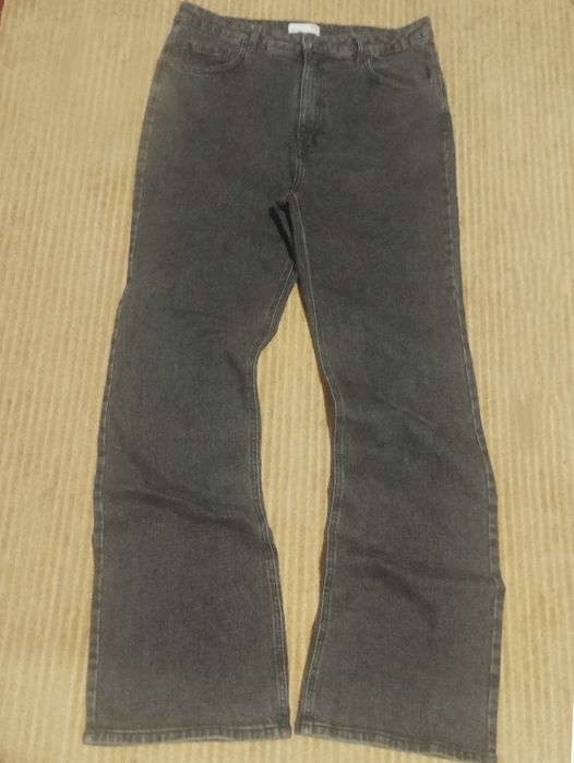 Джинсы клёш серые, новые