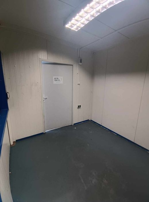 Kiosk handlowy ładny na targowisku niskie oplaty