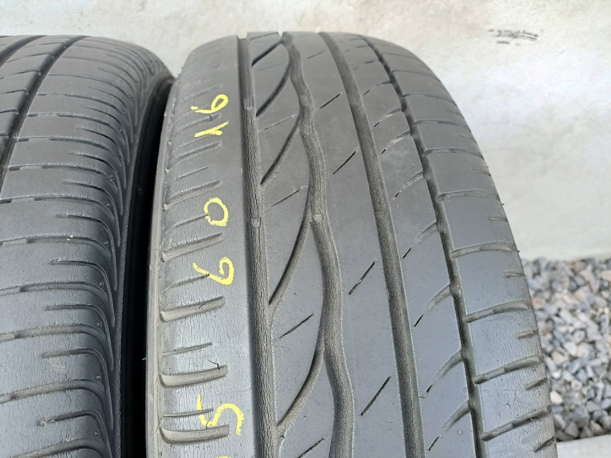 Bridgestone 205/60/16 2sztuki (150)