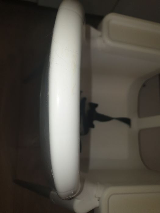 Krzesełko do karmienia antilop z podnóżkiem