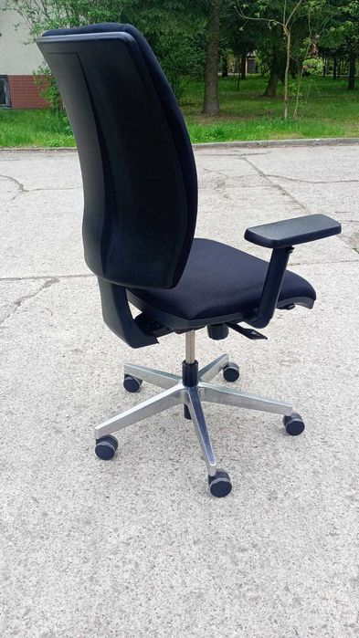 Fotel biurowy RIM czarny fotele krzesła biurowe obrotowe do biur domu