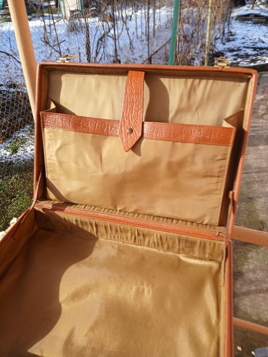 Дипломат из натуральной кожи