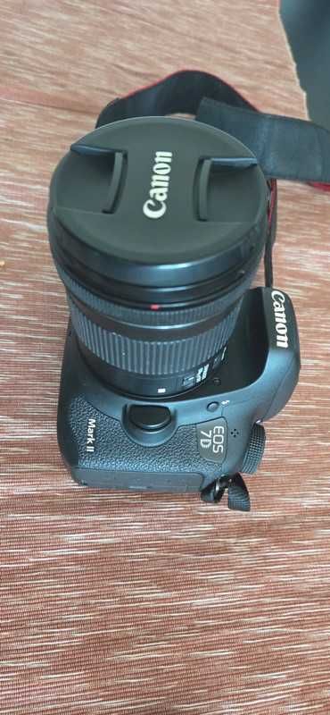 Canon 7D MKII + grip
