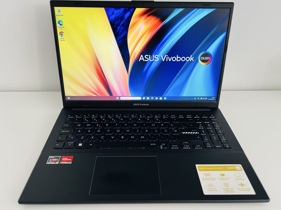ASUS Vivobook | AMD Ryzen 7520U | 16GB RAM | 512GB SSD