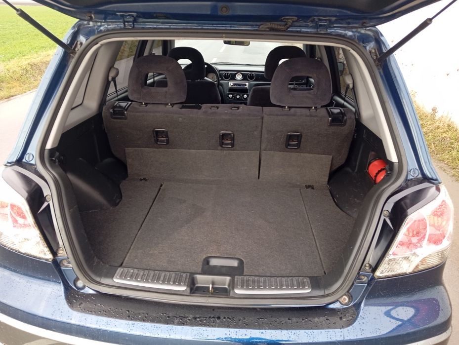 Продам хороше авто Mitsubishi Outllander 2004 року