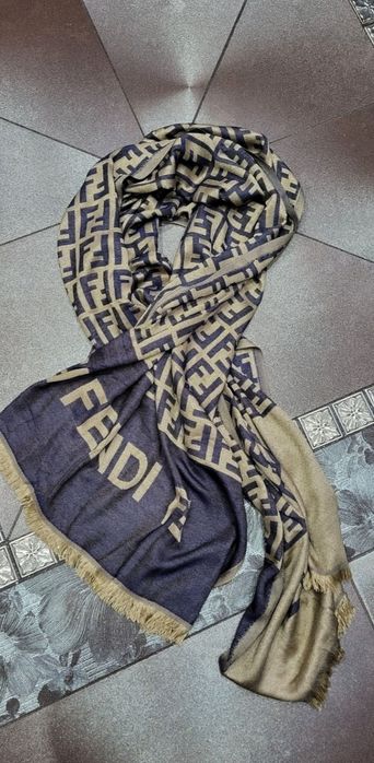 F śliczna chusta niebiesko beżowa premium miękka jak kaszmir frędzle