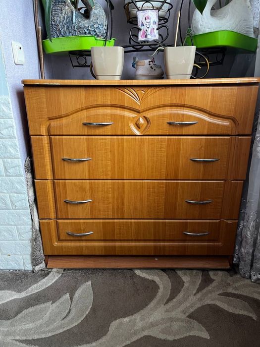 Комод  під дерево