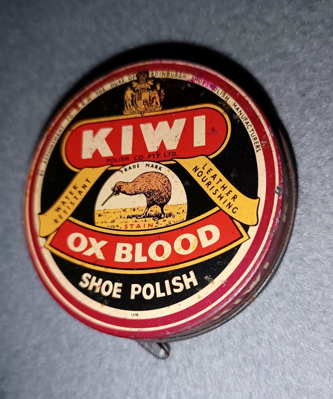 Bardzo stara puszka po paście do butów - Kiwi -