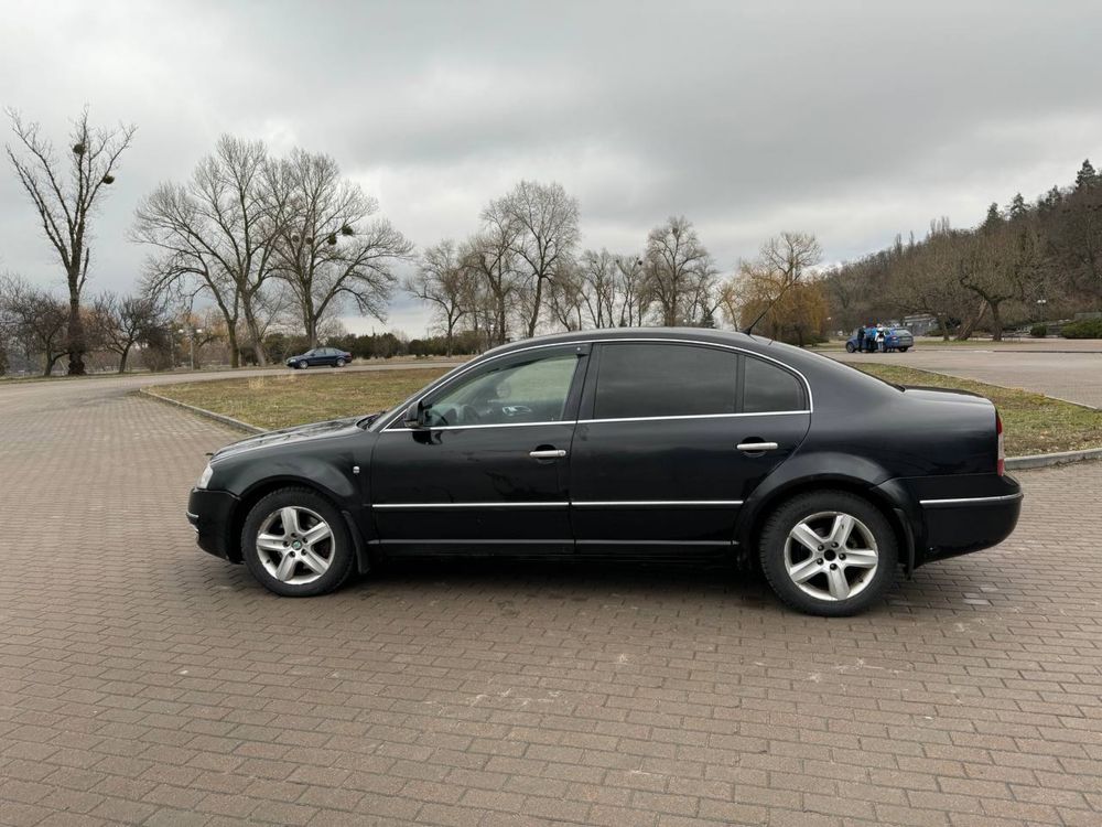 Skoda Superb  V6 2.8