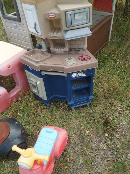 Zestaw zabawek ogrodowych dla dzieci domek Smoby kuchnia little tikes
