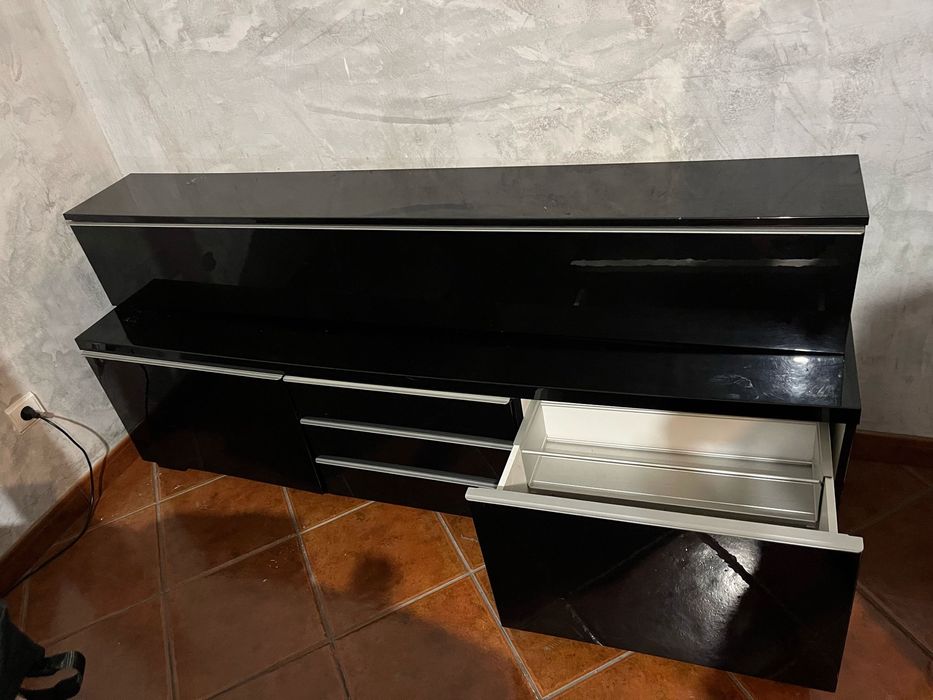 Movel de tv e modulo suspenso