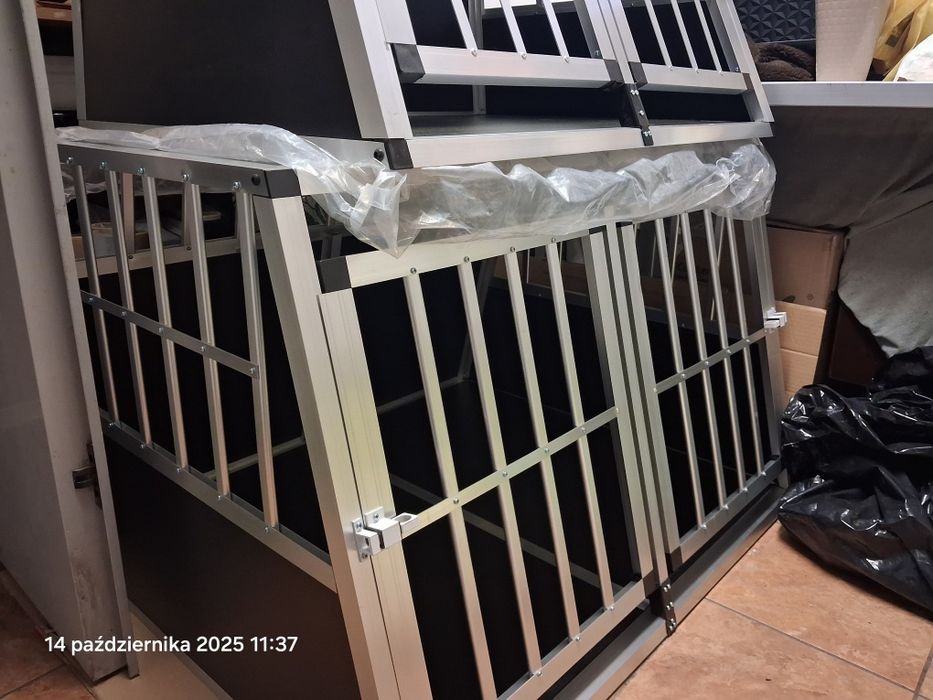 Klatka transportowa kenelowa.