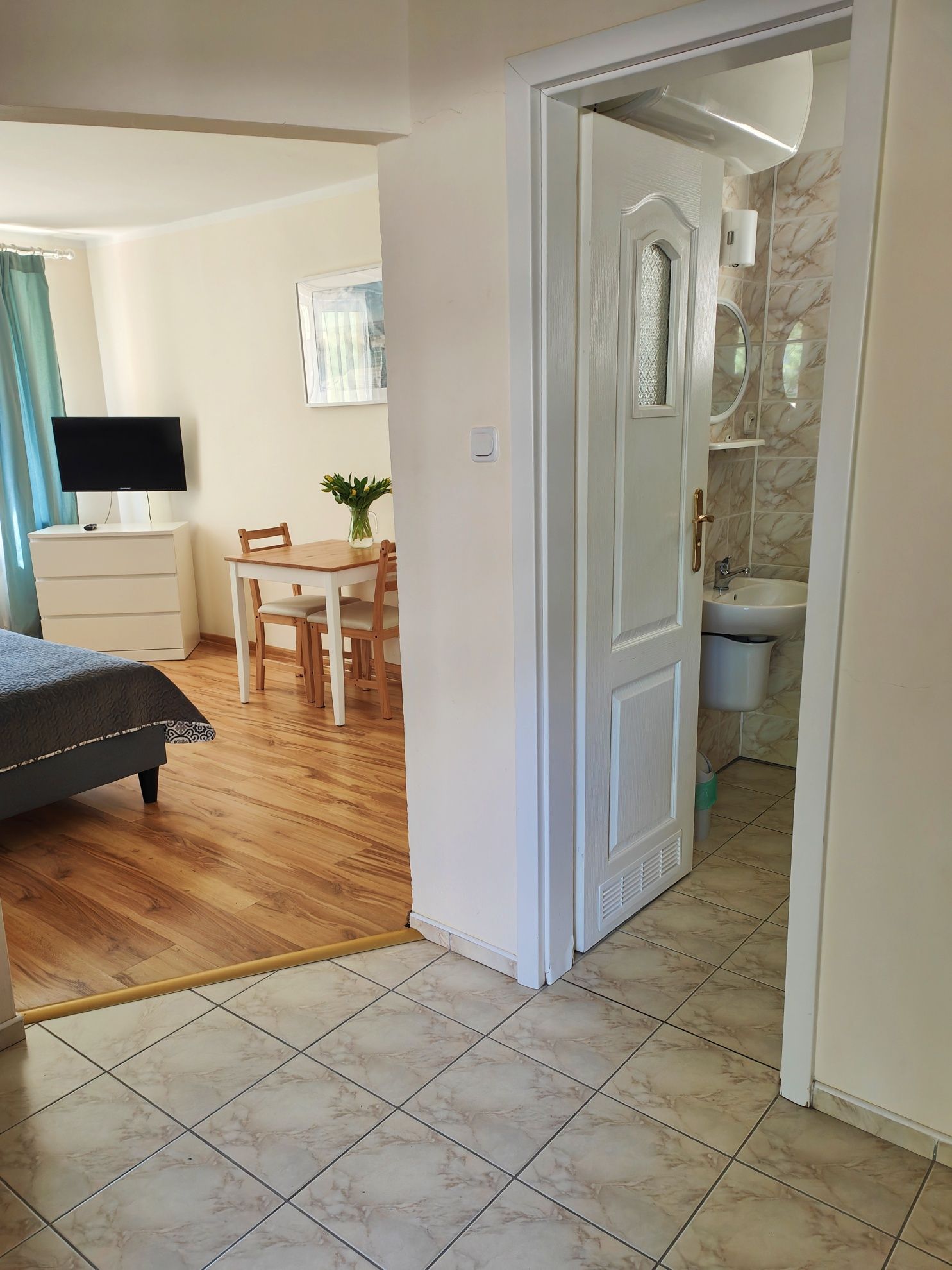 Pokój nocleg apartament nad morzem 2 3 4 osobowy Dziwnów trzyosobowy