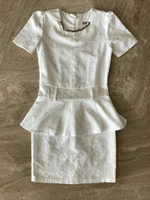 Белое платье. Размер 12