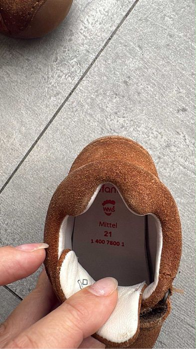 Brązowe buziki rozmiar 21