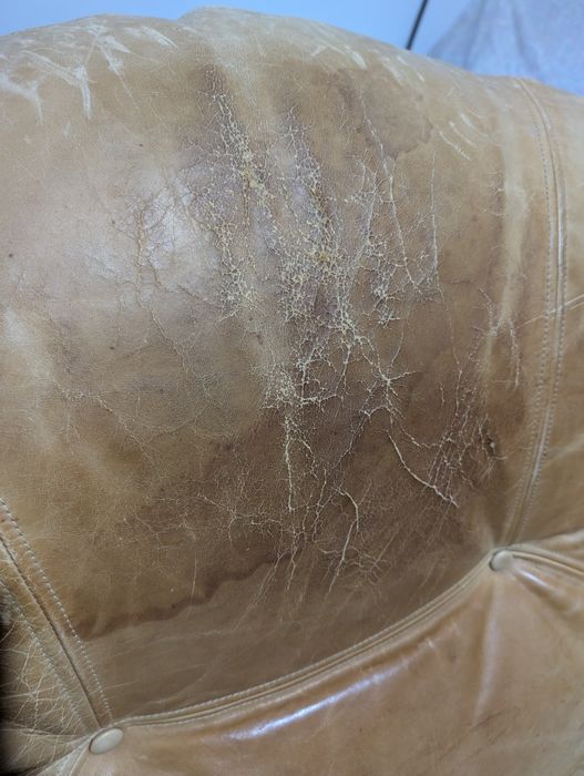 Cadeirões de madeira