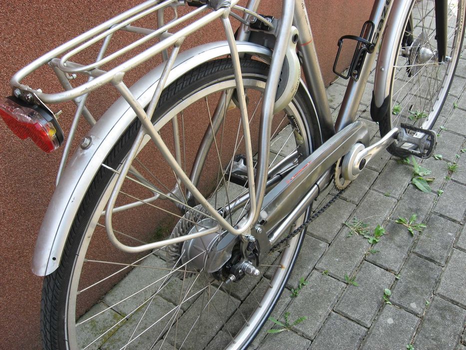 Aluminiowa męska trekkingowa Gazelle koła 28