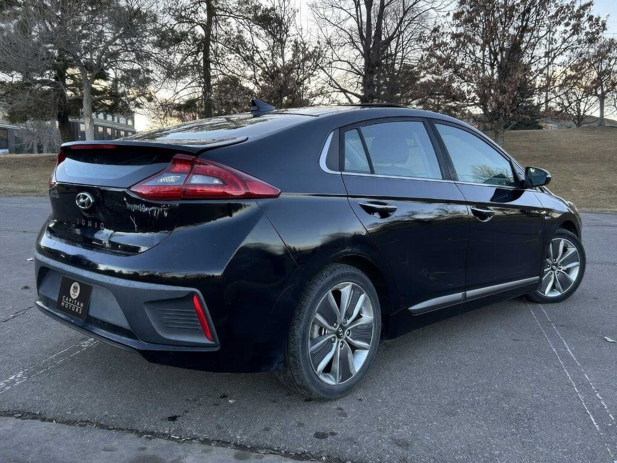 2017 Hyundai Ioniq Hybrid Limited