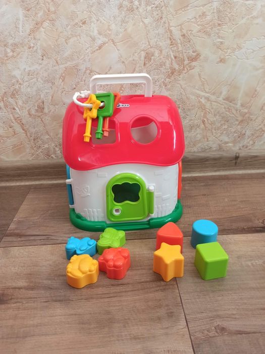 Музичний будинок, будинок-сортер,потяг, дитячий телефон, ліхтарик