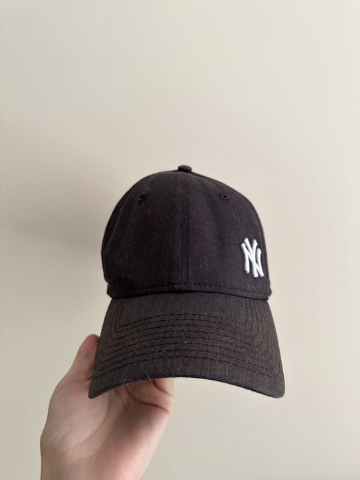 Кепки New Era та OBEY