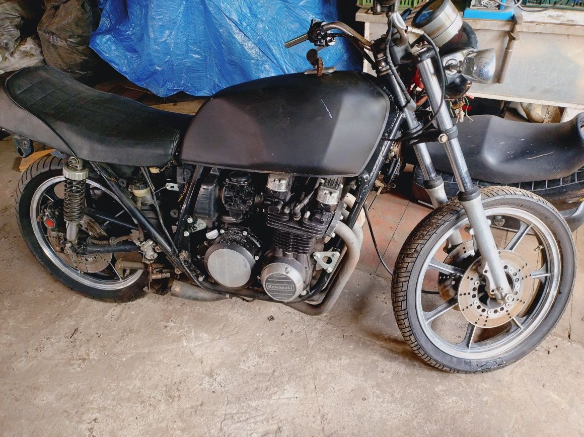 Kawasaki Z 750 Części 1981r. 2 szt.