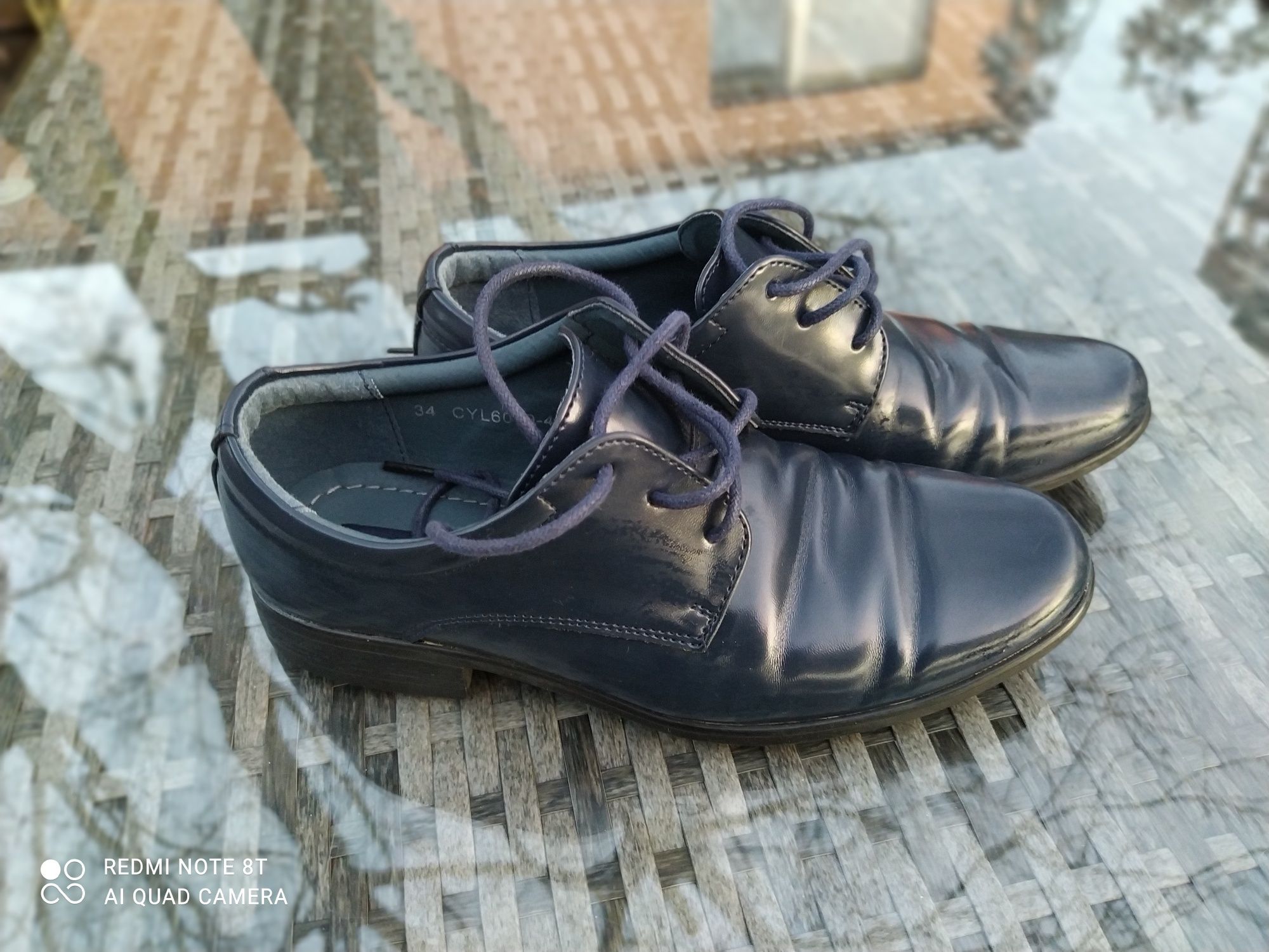 Buty chłopięce rozmiar 34