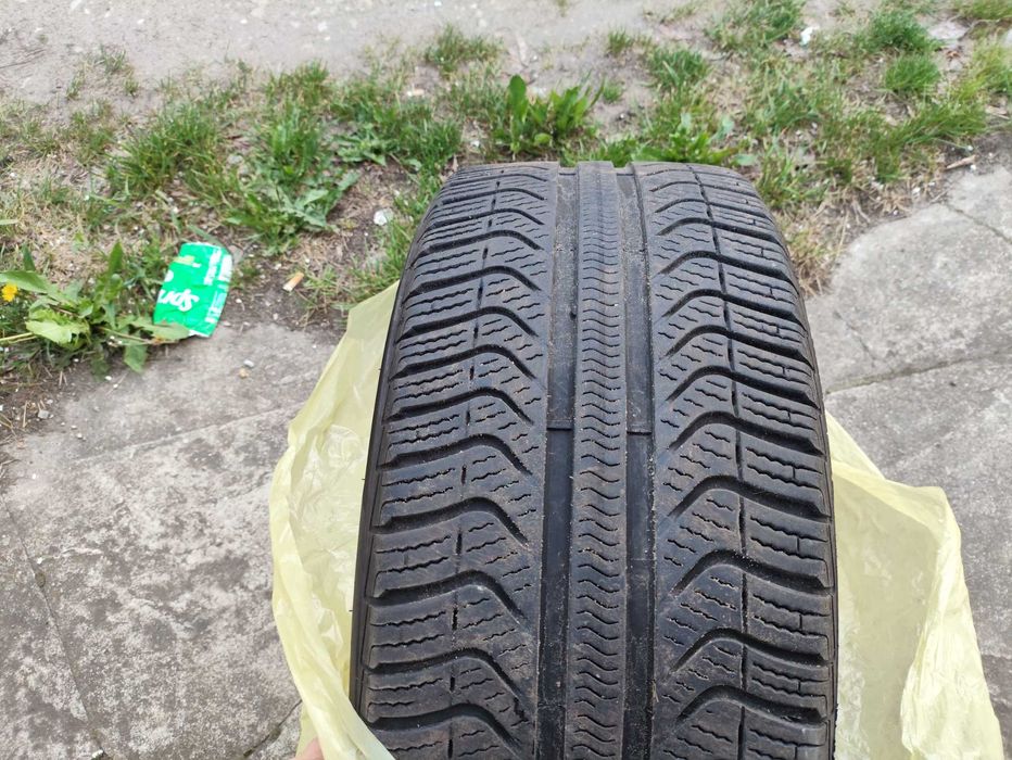 Pirelli all season cinturato plus 225/40/18