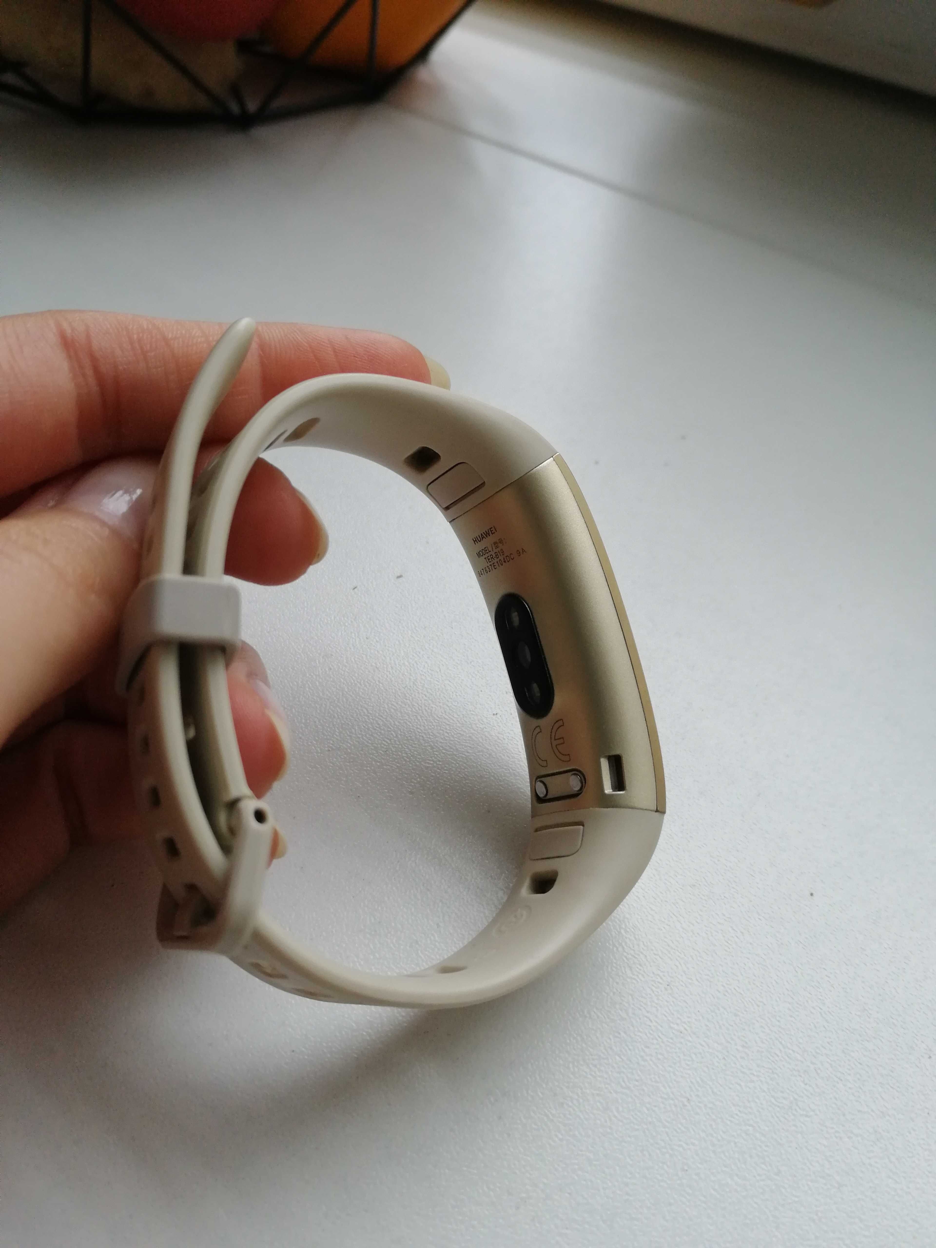 Huawei Band 3 Pro-4DC