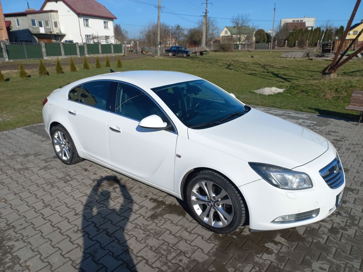 Opel Insignia 2010 рік