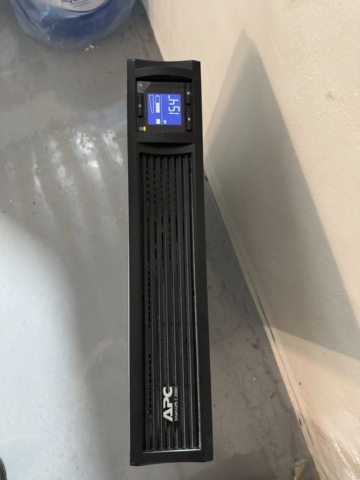 ИБП чистый синус! APC Smart-UPS C 2000VA