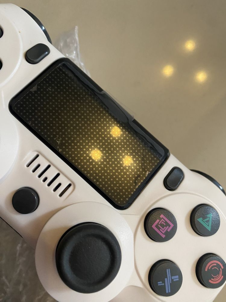 NOWY Pad bezprzewodowy SF CHP-02 do PS4 bialy Playstation 4